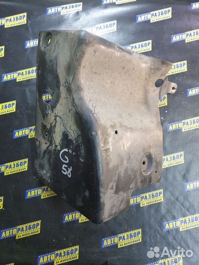 Пыльник двигателя боковой правый Opel Astra