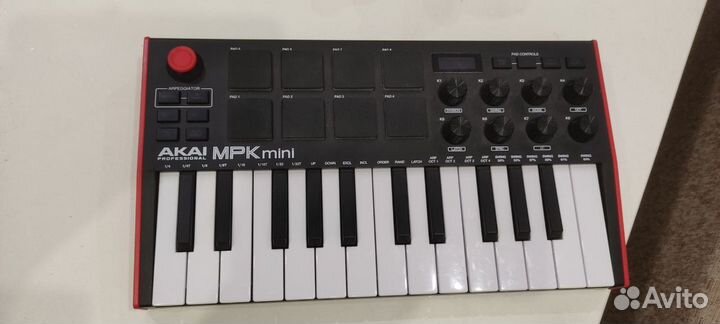 Akai MPK mini mk3 миди клавиатура