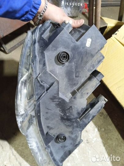 Фары на passat б6