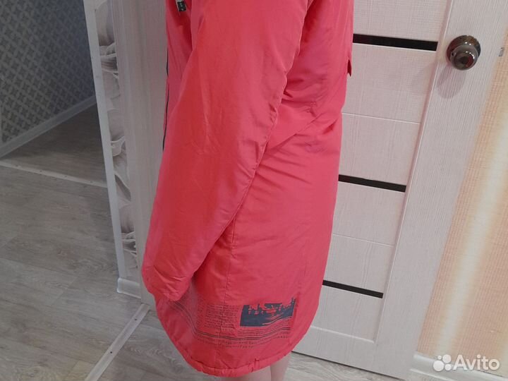 Пуховик зимний, и плащь осень весна