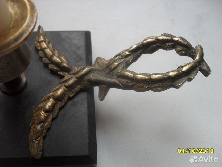 2-а бронзовых старых подсвечника