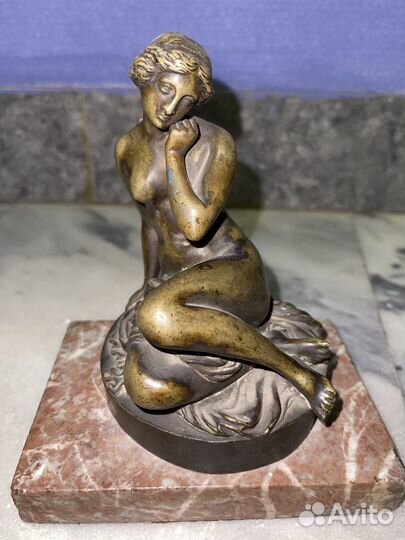 Антикварная статуэтка бронза