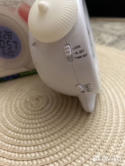 Часы будильник