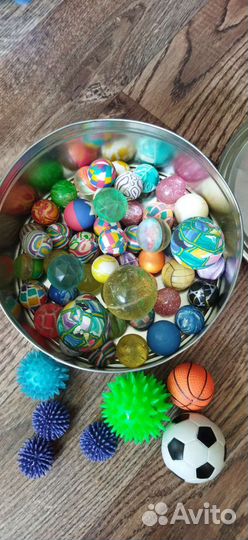 Мячи,попрыгунчики,массажеры 58 шт