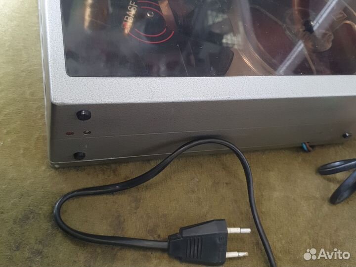 Катушечный магнитофон Uher