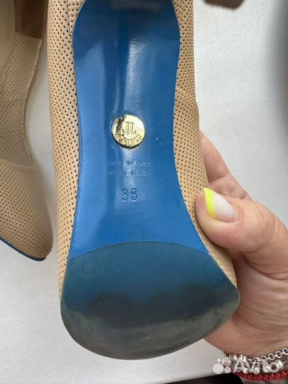 Туфли с перфорированной кожей Loriblu 38