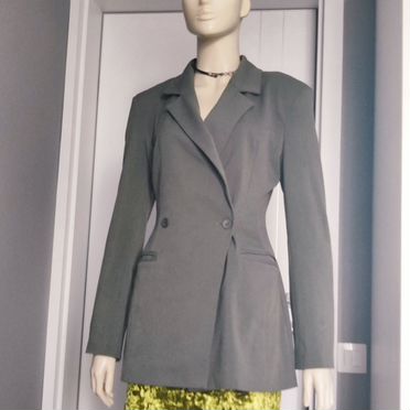 Блейзер приталенный 44 Золотой песок