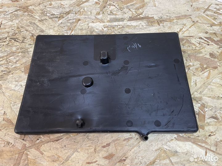 Подставка под аккумулятор Toyota Alphard 3