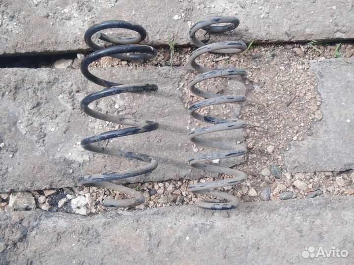 Пружины усиленные Volkswagen Touran комплект