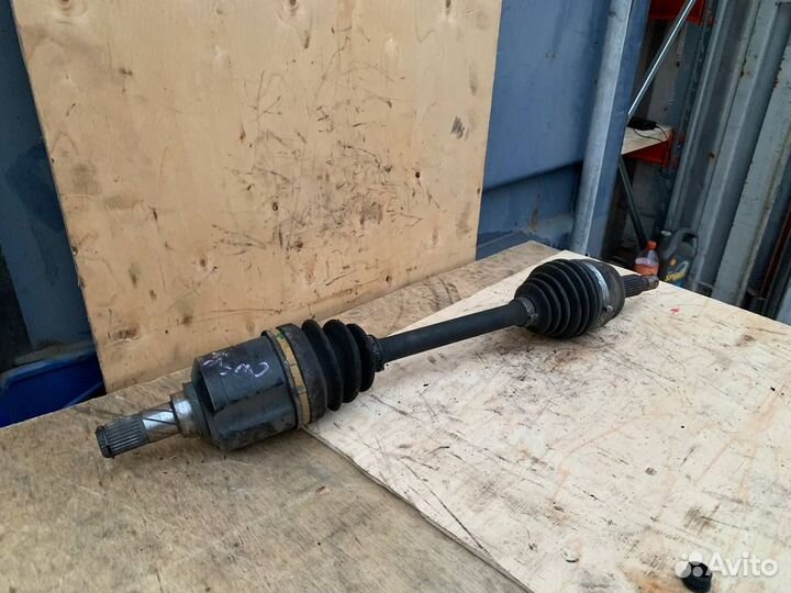 Привод передний левый Mitsubishi Outlander CW 4b11