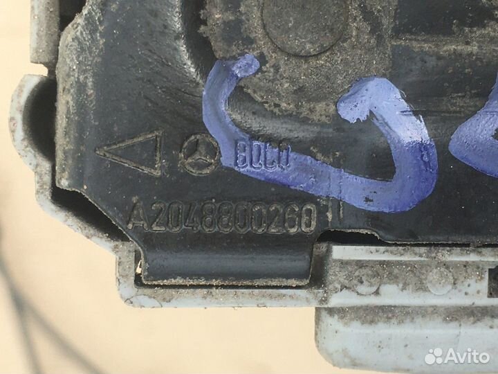 Замок капота правый / левый