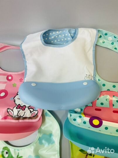 Слюнявчик нагрудник с кармашком