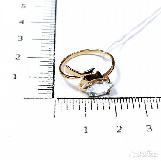 Золотое кольцо с камнем 18р