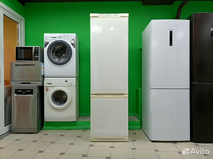 Холодильник бу Electrolux. На гарантии