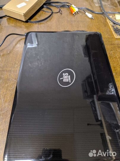 Ноутбук DNS 15 дюймов Core i3, Radeon 6700