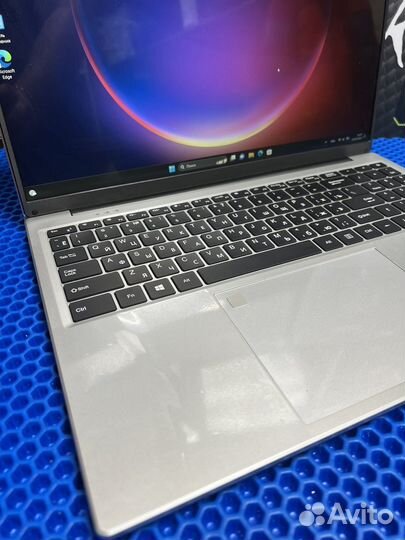 Ноутбук новый 16gb/1tb