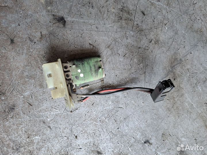 Резистор печки Opel Vectra B