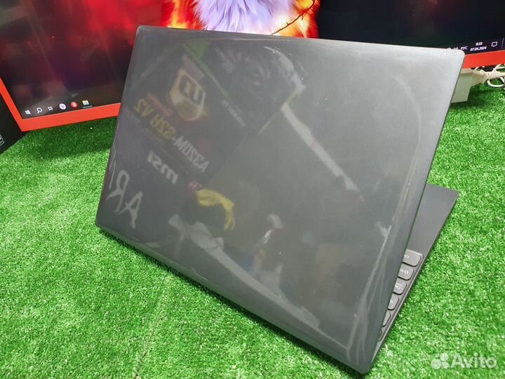 Новый ноутбук на i5 24GB DDR4 512gb SSD