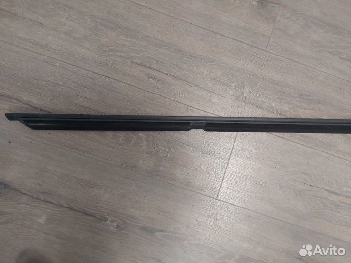 Накладка двери задняя правая Mercedes S 500 4Matic