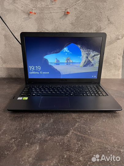 Ноутбук Asus