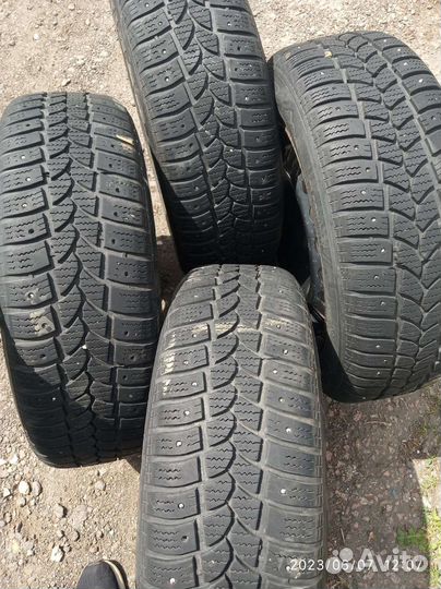 Tigar Sigura Stud 205/60 R16 96T