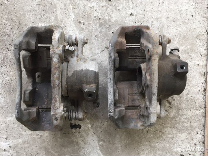 Суппорт передний Mercedes W203 (3096)