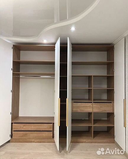 Распашной шкаф на заказ