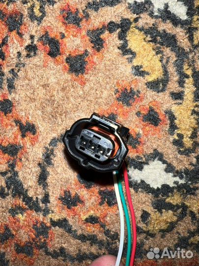 Разъем фишка датчика положения кузова Mitsubishi