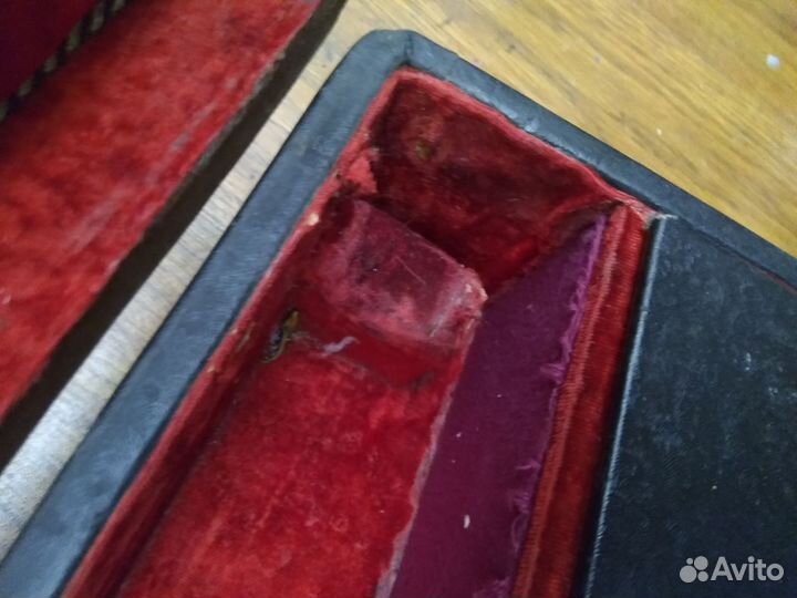 Футляр для тенор- саксофона