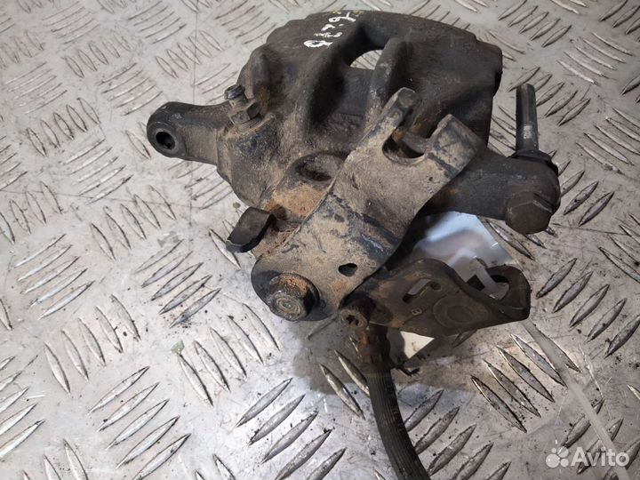 Суппорт задний правый Фольксваген Т4