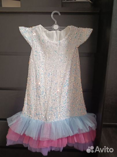 Платье нарядное для девочки 128-134р