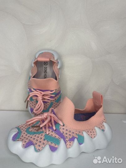 Кроссовки для девочки