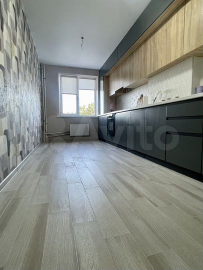 2-к. квартира, 55 м², 6/10 эт.