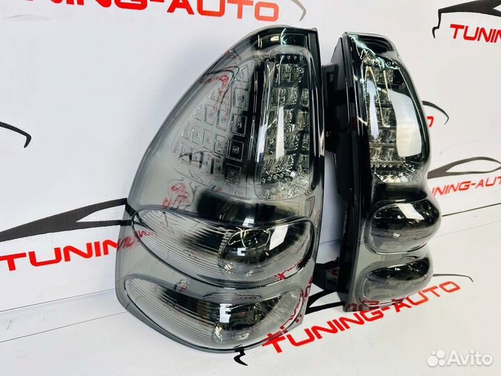 Стоп - сигналы Toyota Land Cruiser Prado 120 X8989