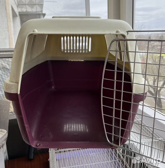 Переноска для кошек пластиковая