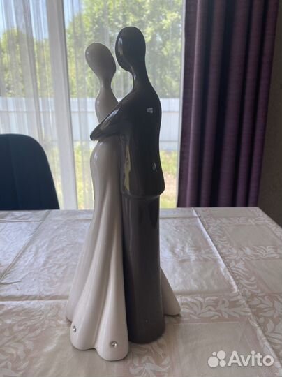 Статуэтка (свадебный декор)