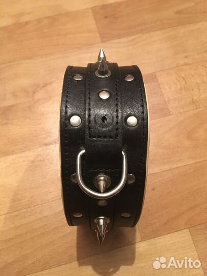 Ошейник для собак с декоративными шипами