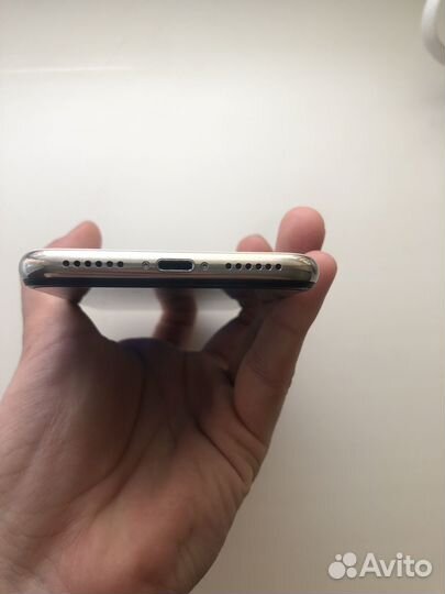 iPhone X, 256 ГБ