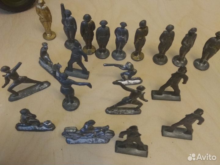 Оловянные солдатики и пушка СССР