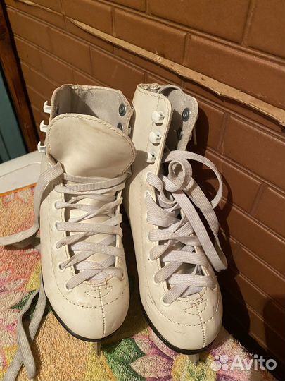 Коньки фигурные29 размер