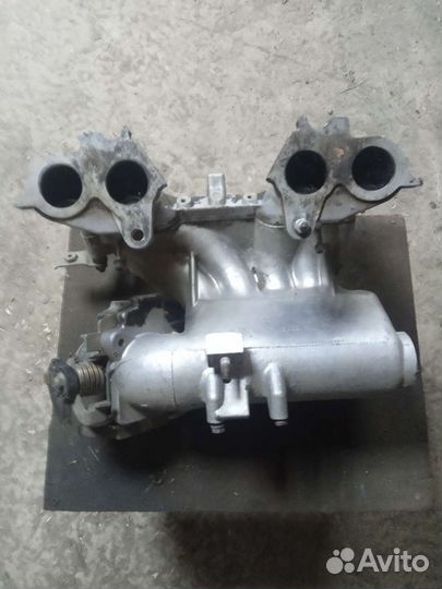 Впускной коллектор с дроссельной заслонкой