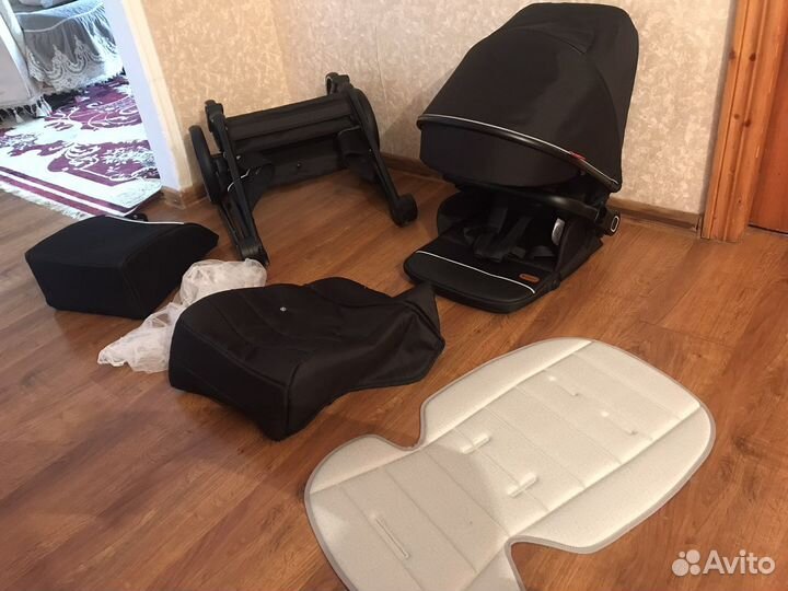 Коляска новая прогулочная с реверсивным блоком