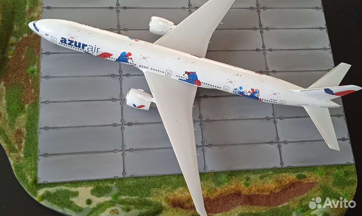 Модель самолета масштаб 1/144
