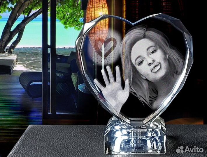 Лазерная гравировка в стекле. Сердце с огранкой