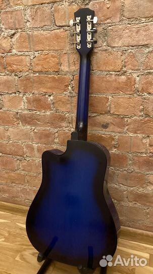 Акустическая гитара