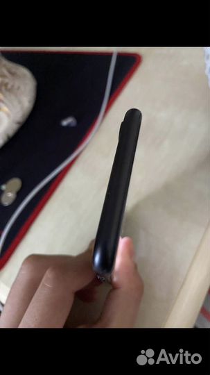 Телефон iPhone 7