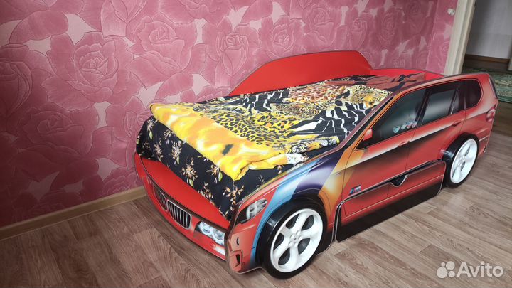 Детская кровать машинка с матрасом