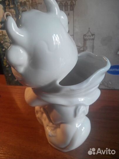 Фарфоровая фигурка под роспись