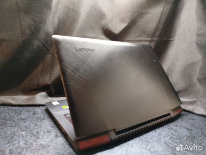 Игровой ноутбук Lenovo Y700-15ISK