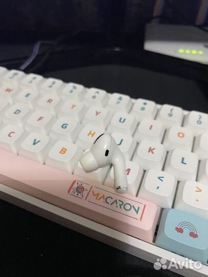 Правый наушник AirPods Pro 1 поколения